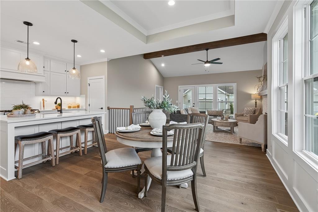 8217 Aurora St, Lenexa, KS 66220