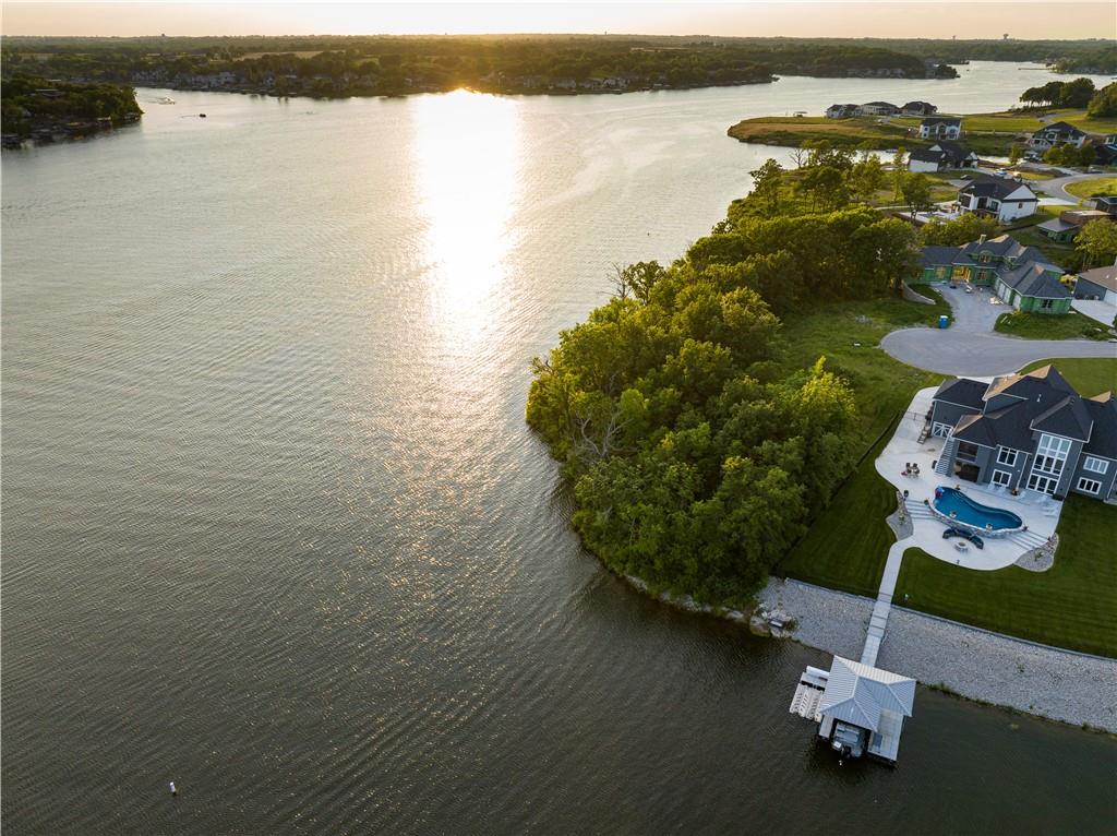 3 Red Fox Cir, Lake Winnebago, MO 64034