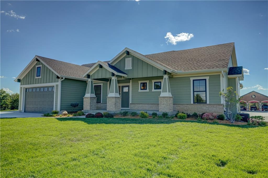 3 Red Fox Cir, Lake Winnebago, MO 64034