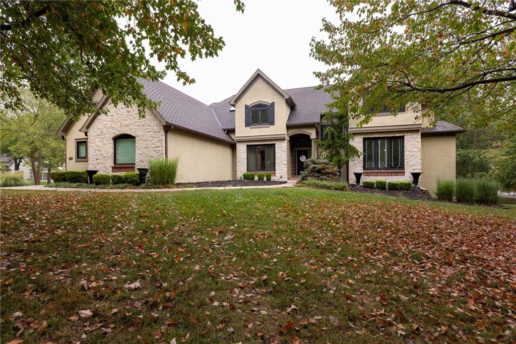 2116 Winding Woods Dr, Liberty, MO 64068