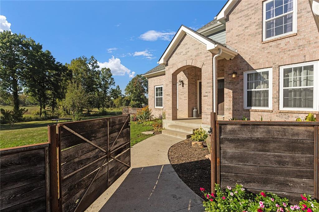 3071 Crabtree Ln, Odessa, MO 64076