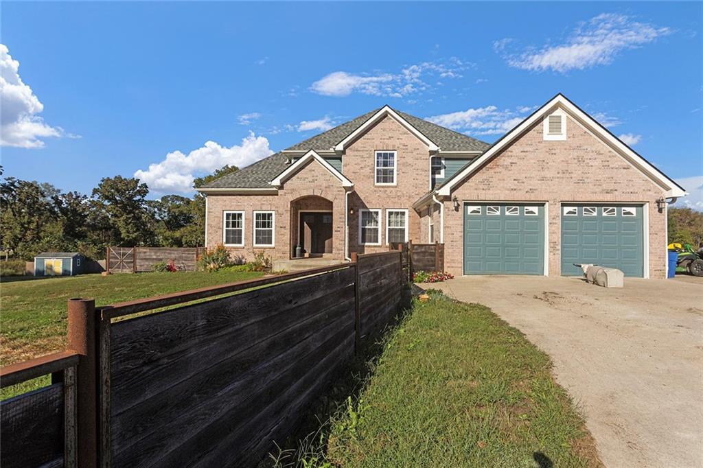 3071 Crabtree Ln, Odessa, MO 64076