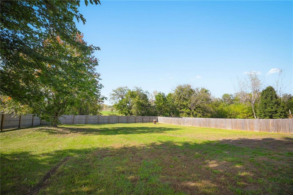 729 N Hurley St, Peculiar, MO 64078