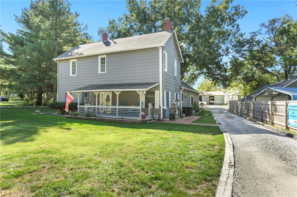 16425 Fort Riley Rd, Leavenworth, KS 66048