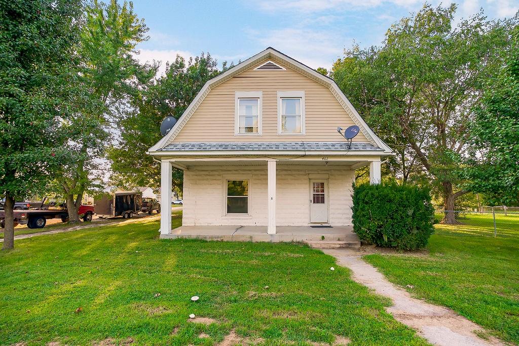 402 N 3rd St, Drexel, MO 64742
