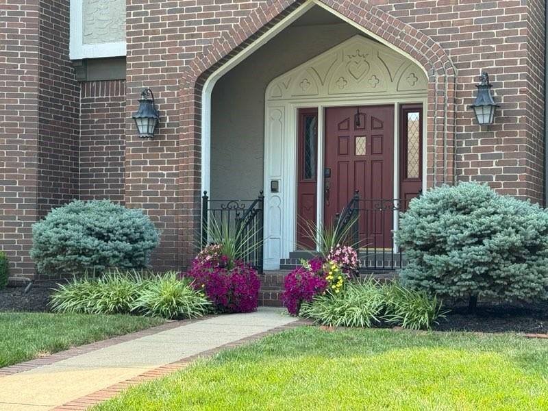317 Camelot Dr, Liberty, MO 64068
