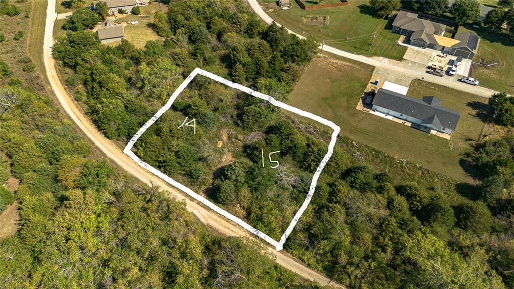 6472 Ridge View Dr, Ozawkie, KS 66070