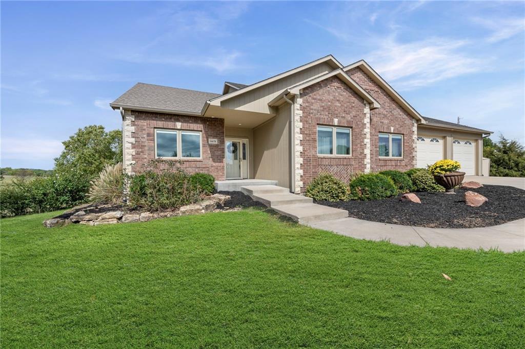 16678 Evans Rd, Basehor, KS 66007