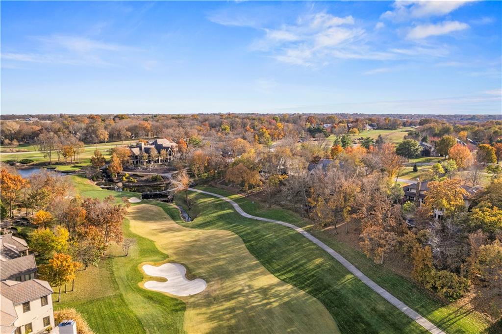 360 E Loch Lloyd Pw, Loch Lloyd, MO 64012