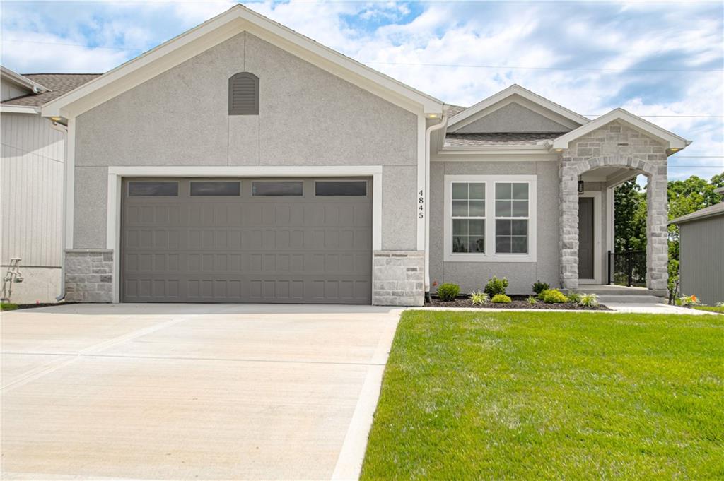 4845 NW Martin St, Riverside, MO 64150