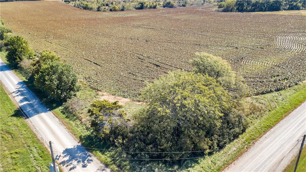 38701 W Evening Star Rd, Lane, KS 66042