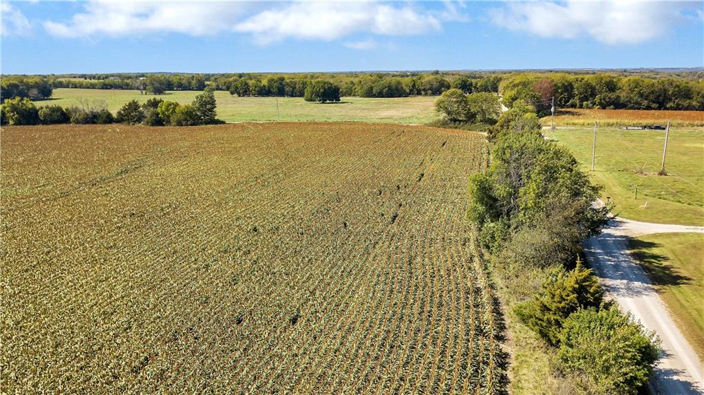 38701 W Evening Star Rd, Lane, KS 66042