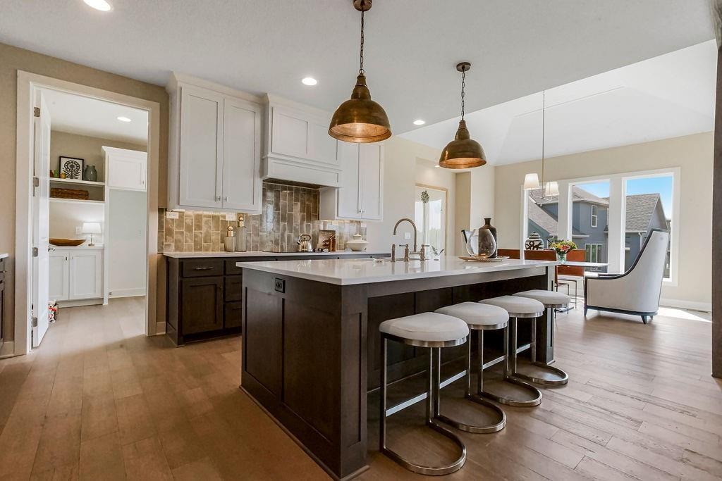 15582 W 168th Pl, Olathe, KS 66062