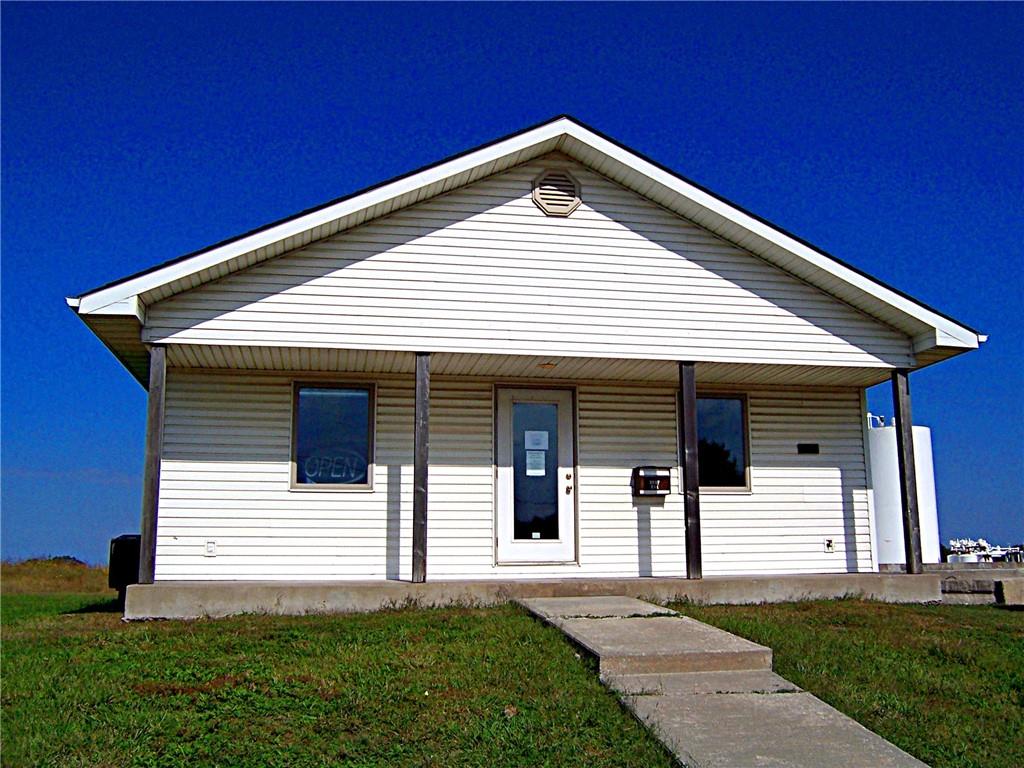 108 Hill St, Stewartsville, MO 64490