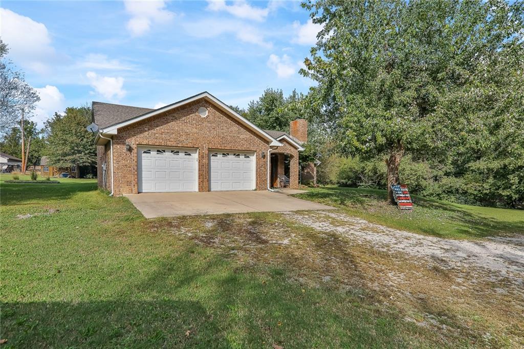 3606 W 1st St, Coffeyville, KS 67337
