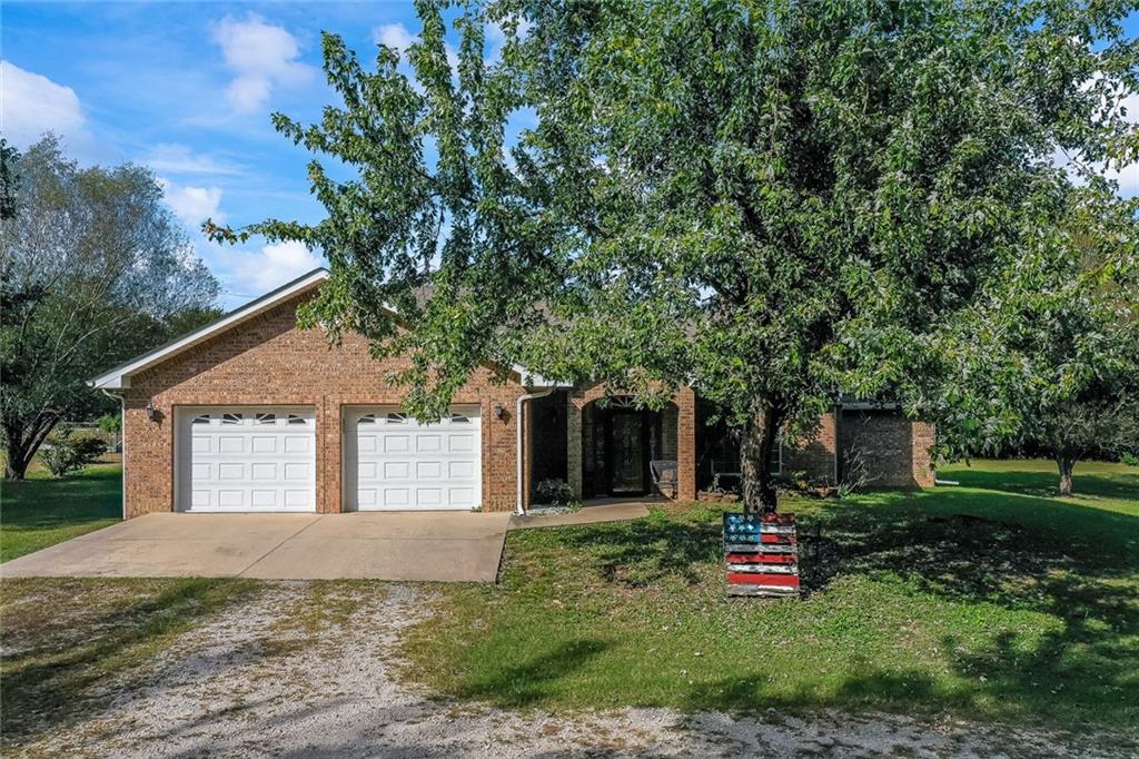 3606 W 1st St, Coffeyville, KS 67337