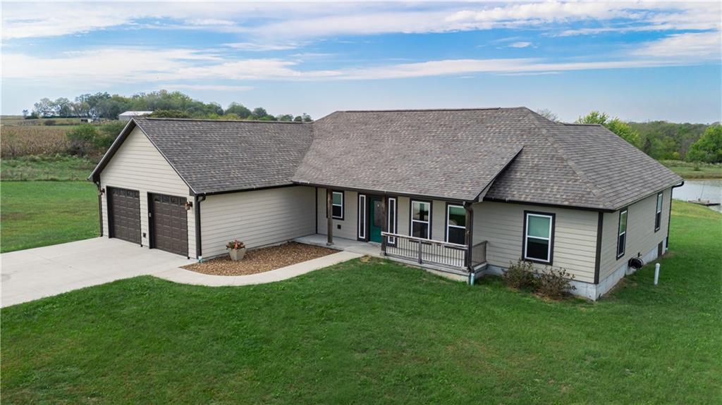 1074 NE 121st Rd, Warrensburg, MO 64093