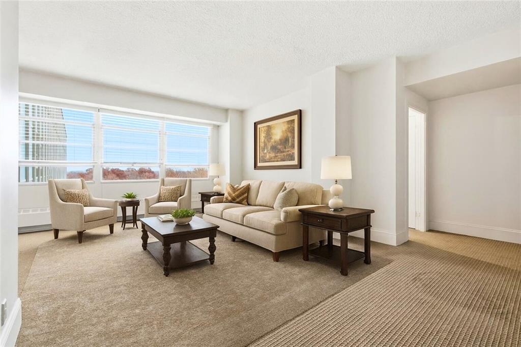333 W Meyer Blvd #1104, Kansas City, MO 64113