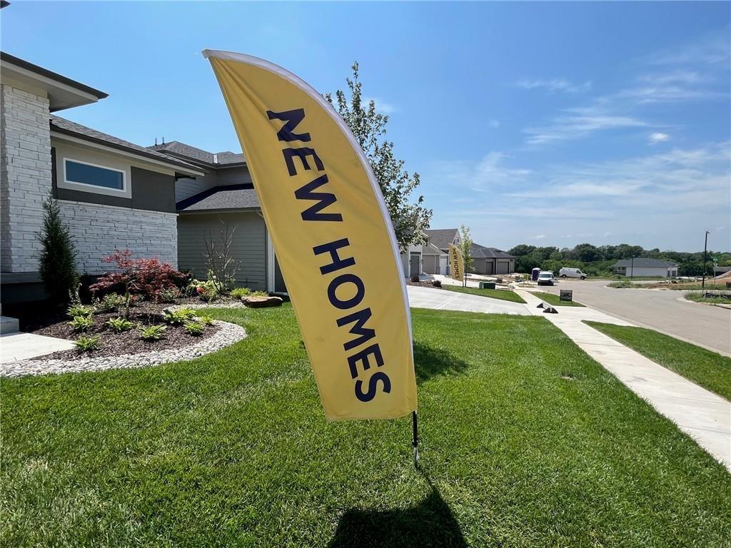 21938 W 99th Ter, Lenexa, KS 66220