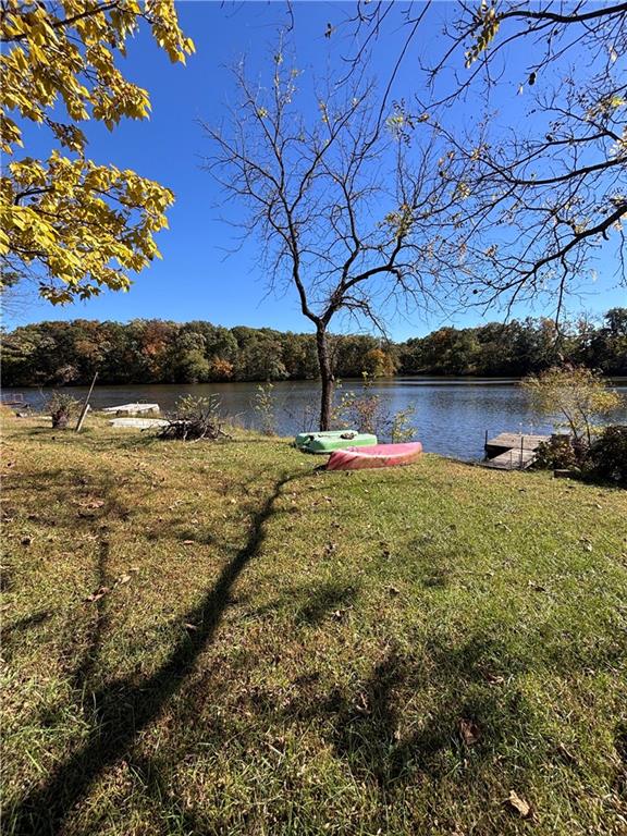 8990 Lake Dr, Lathrop, MO 64465