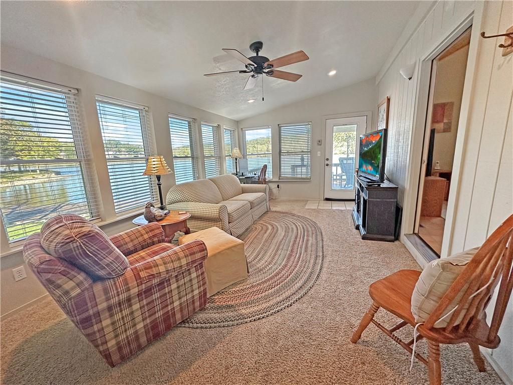 25433 Rustic Rd, Warsaw, MO 65355