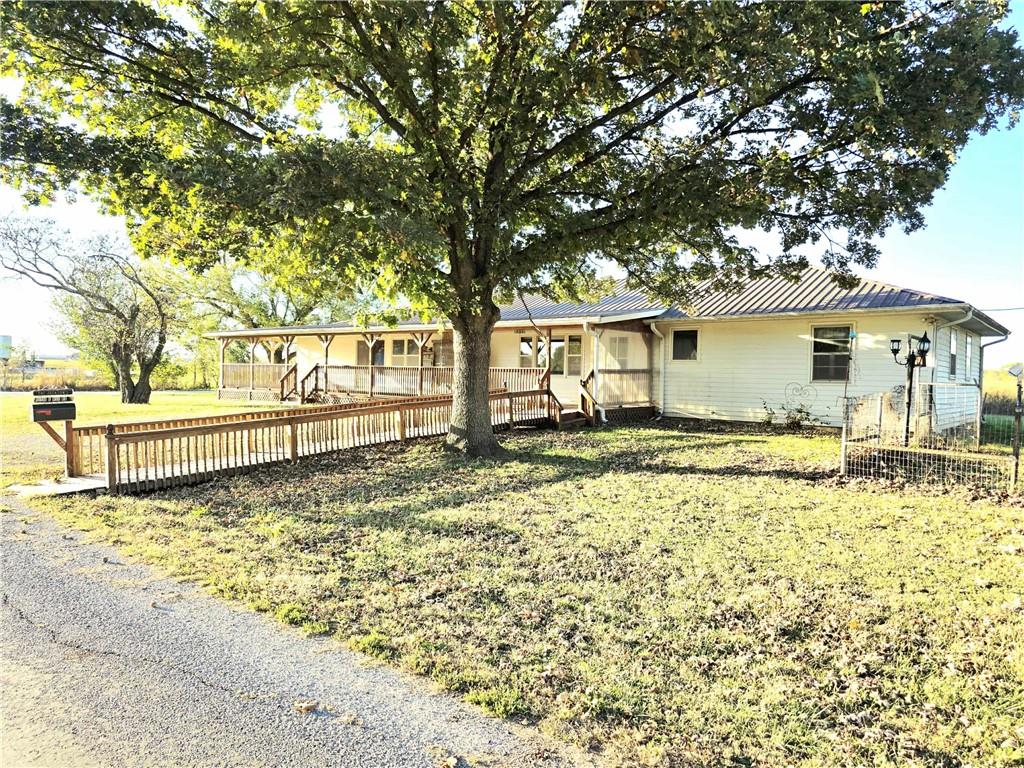 15518 E 850 Rd, Mound City, KS 66056