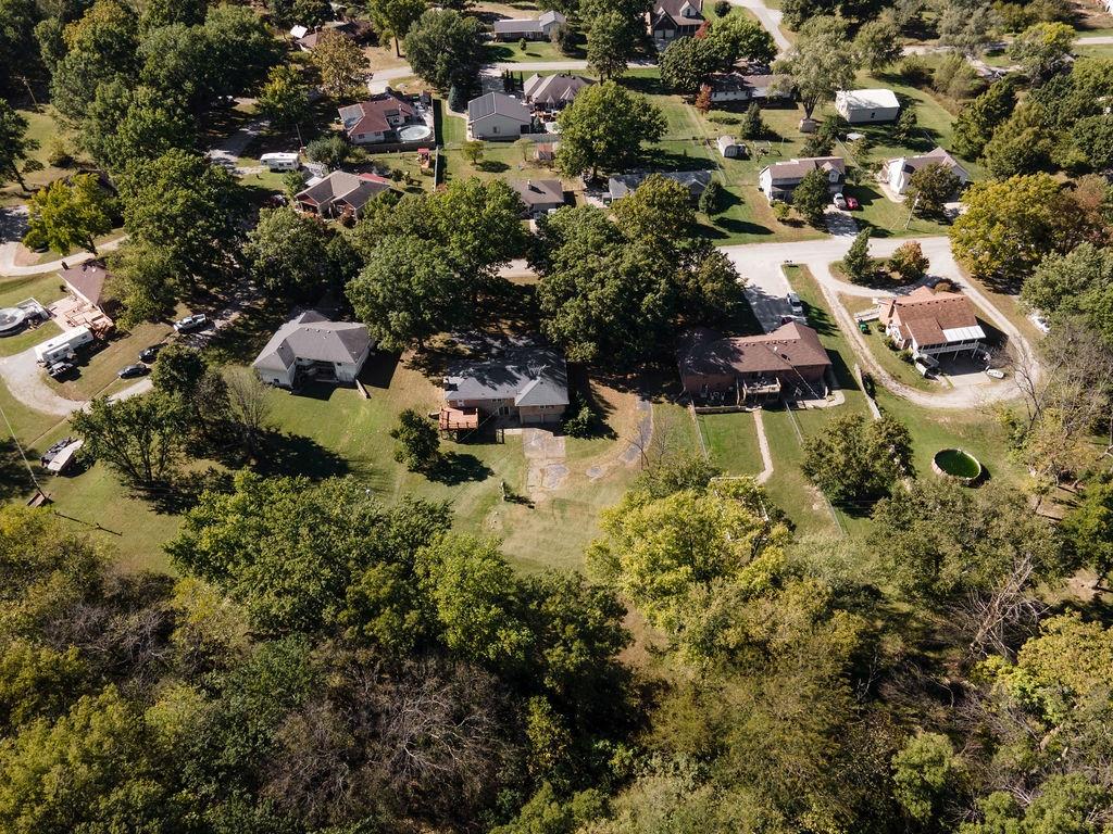 19 Skyline Dr, Adrian, MO 64720