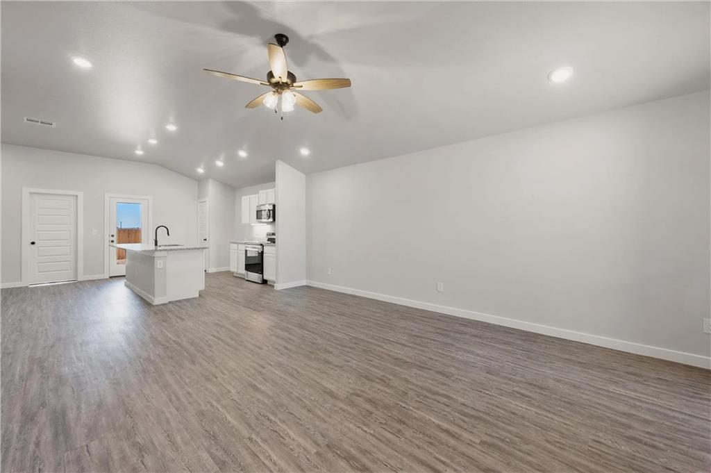 26555 W 83rd Ter, Lenexa, KS 66227