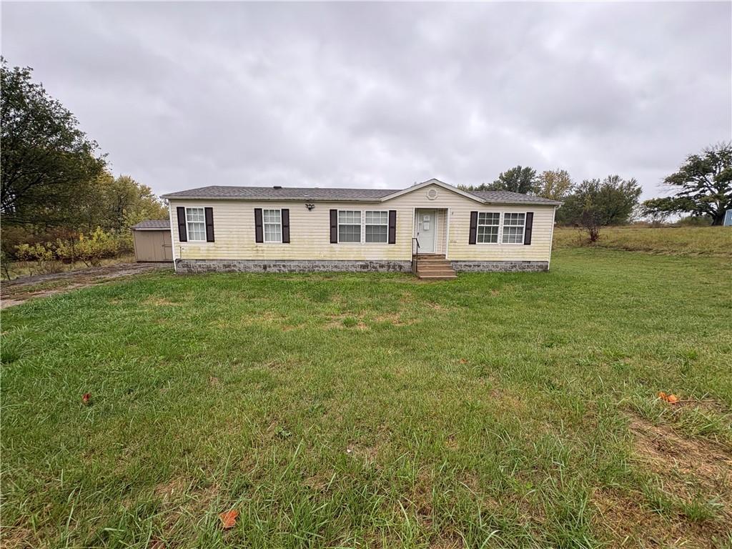 5500 SE Deer Run Dr, Lathrop, MO 64465