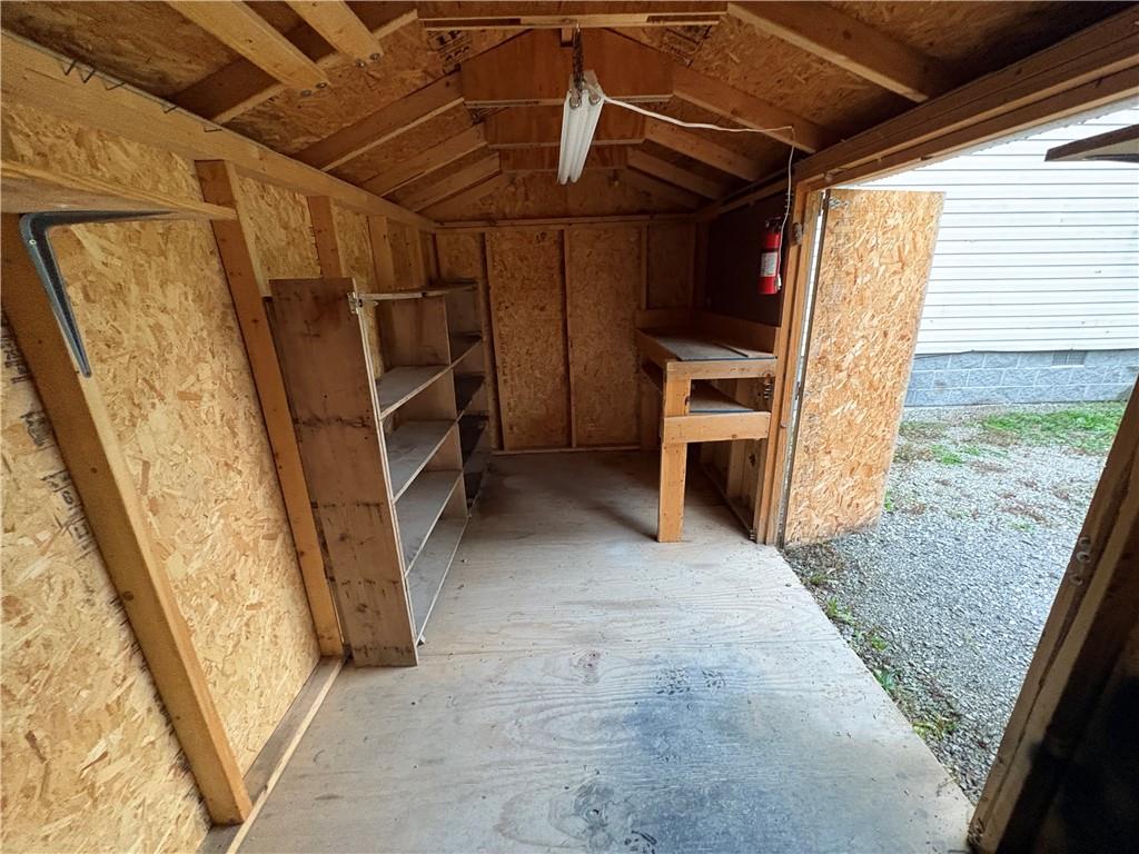 5500 SE Deer Run Dr, Lathrop, MO 64465