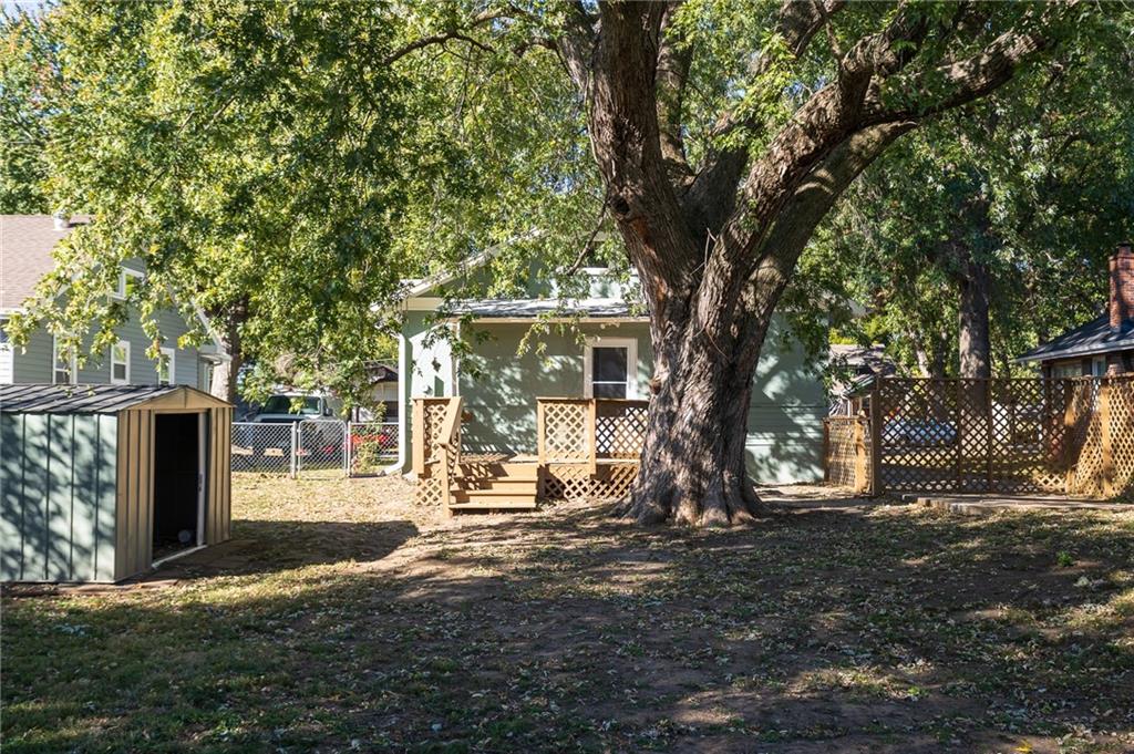 1431 S Ralston Ave, Independence, MO 64052