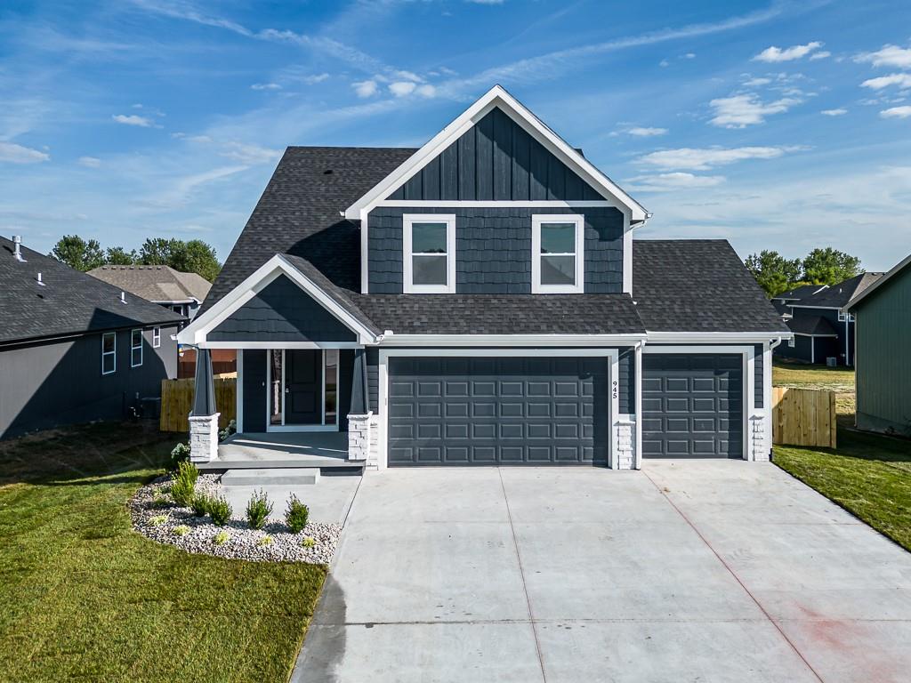 1005 2nd St, Perry, KS 66073