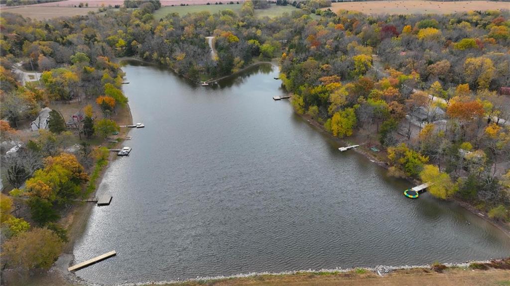 58 E Sugar Lake Cv, Mound City, KS 66056