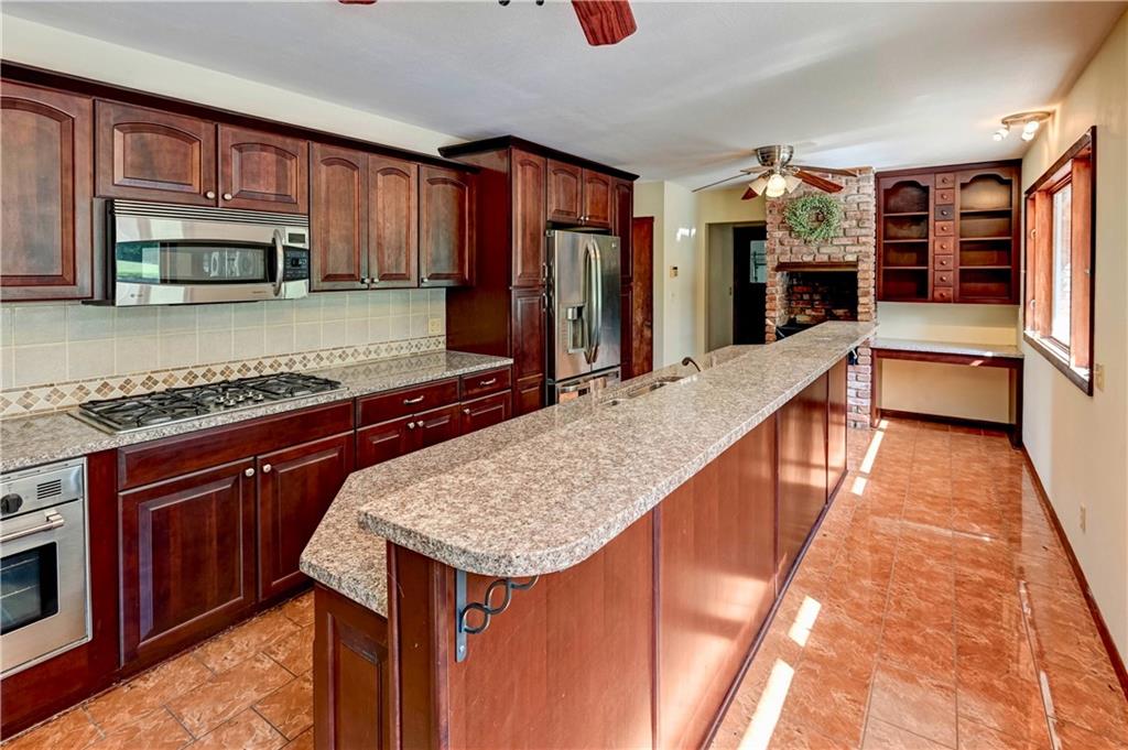 2660 Indiana Ter, Ottawa, KS 66067
