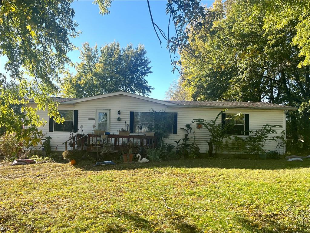 24119 Lacey Rd, Smithton, MO 65350