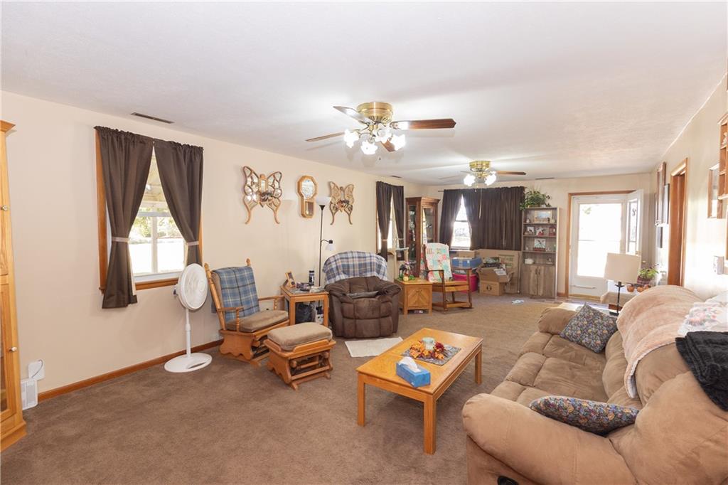 729 W 3rd St, Cherryvale, KS 67335