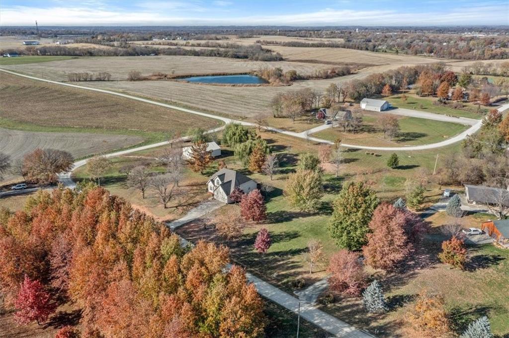2785 Bainbridge Rd, Bates City, MO 64011
