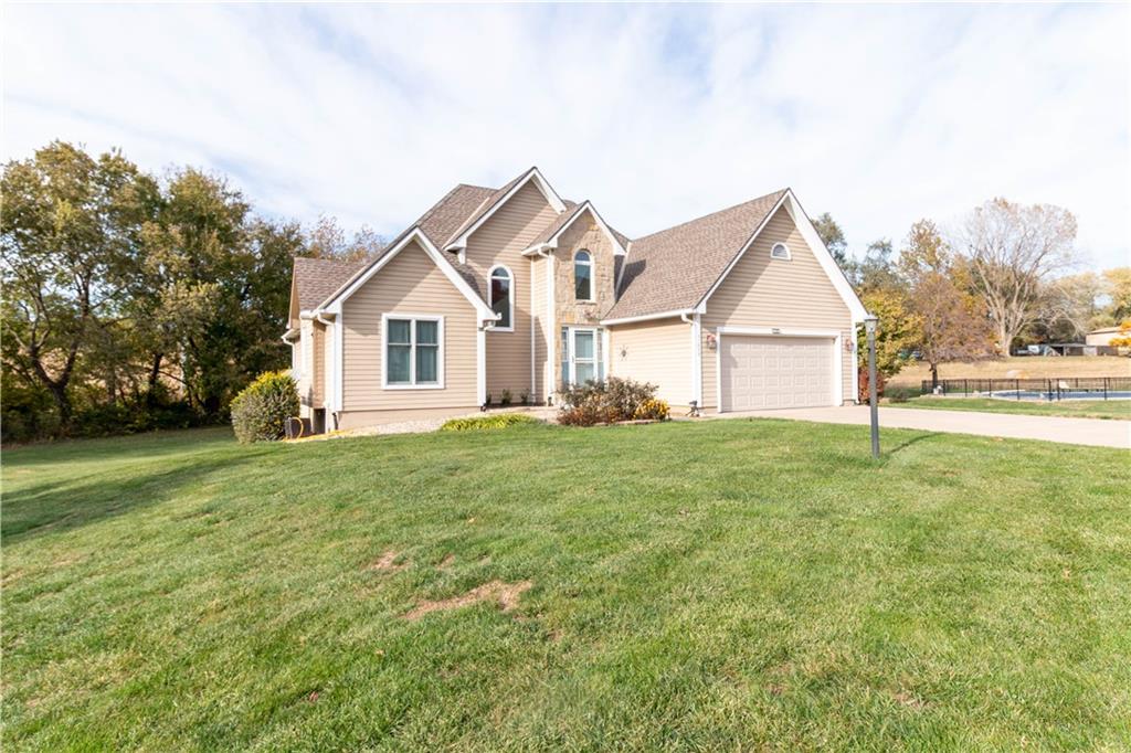 11849 Windham Rd, Country Club, MO 64505