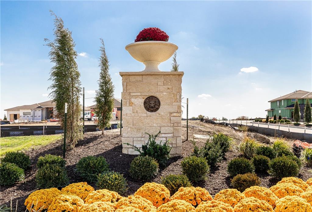 4502 W 136th St, Leawood, KS 66224