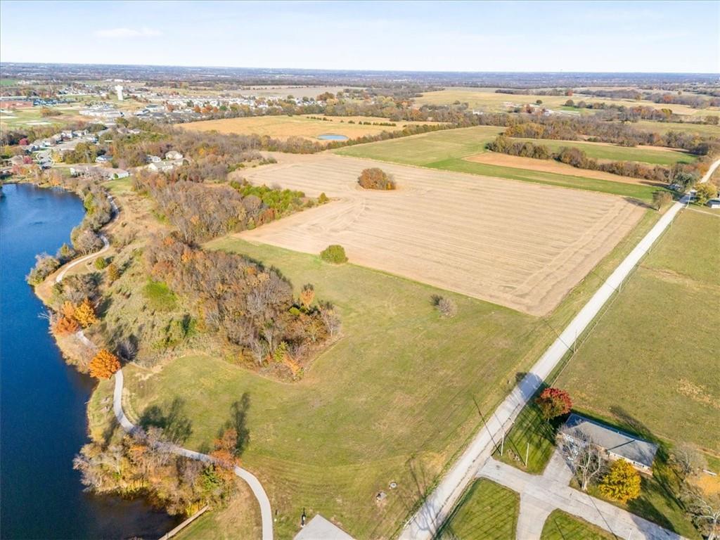 W 287th St, Louisburg, KS 66053