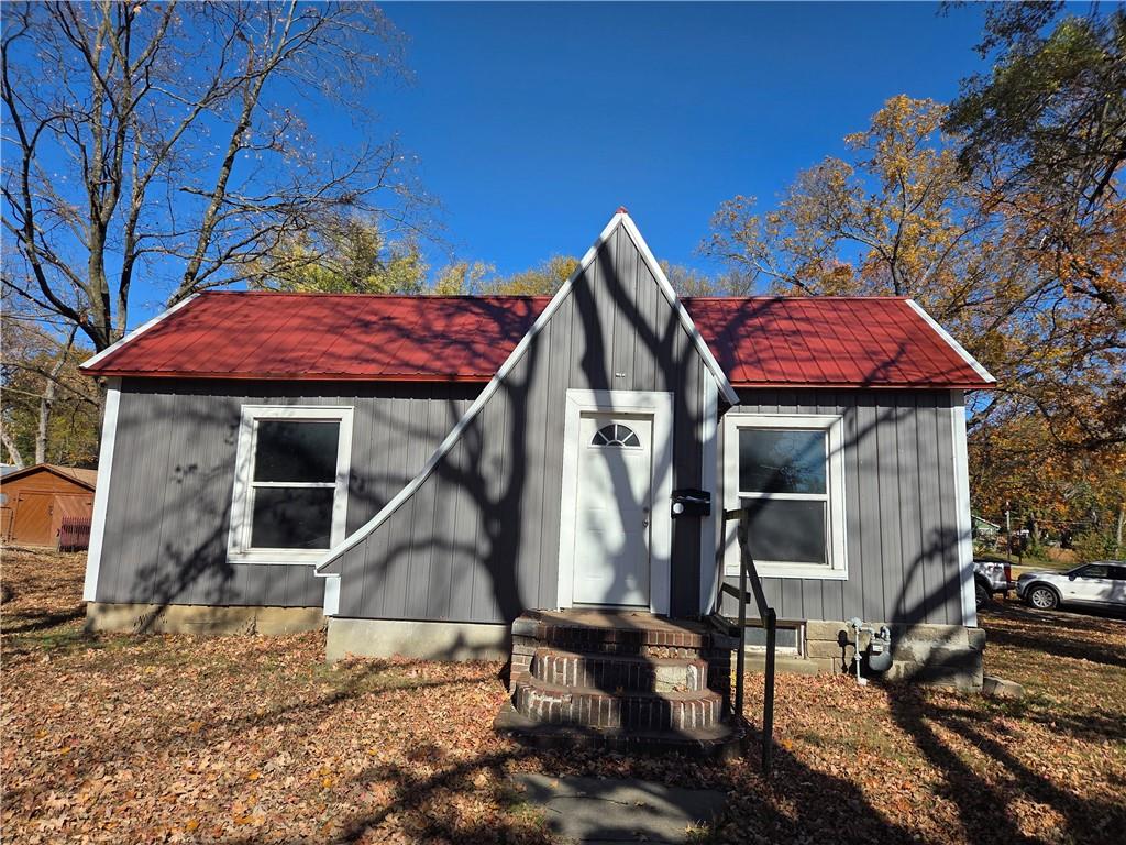 302 W Mill St, Butler, MO 64730