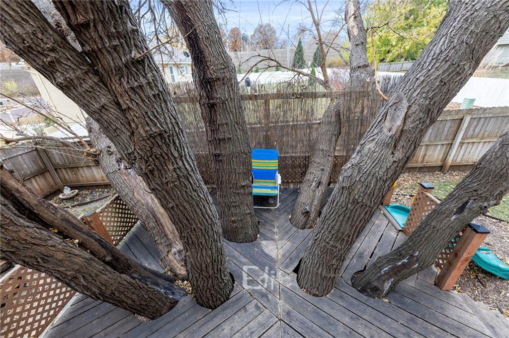 10590 Bradshaw St, Overland Park, KS 66215
