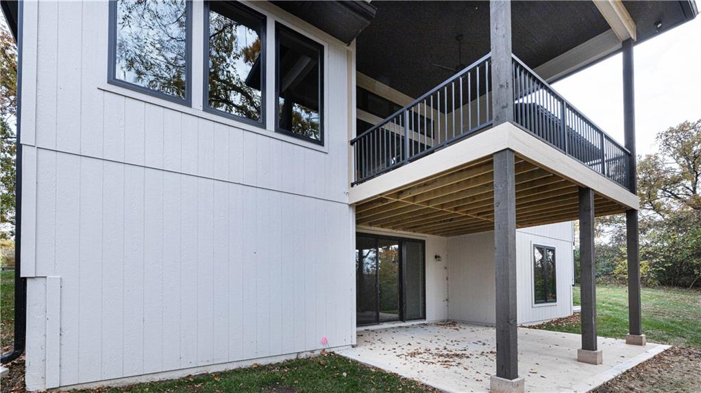 111 Teton Rg, Lake Winnebago, MO 64034
