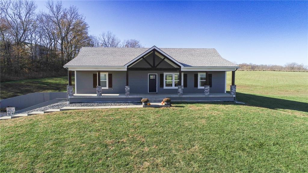 4012 Hackberry Ln, Bates City, MO 64011