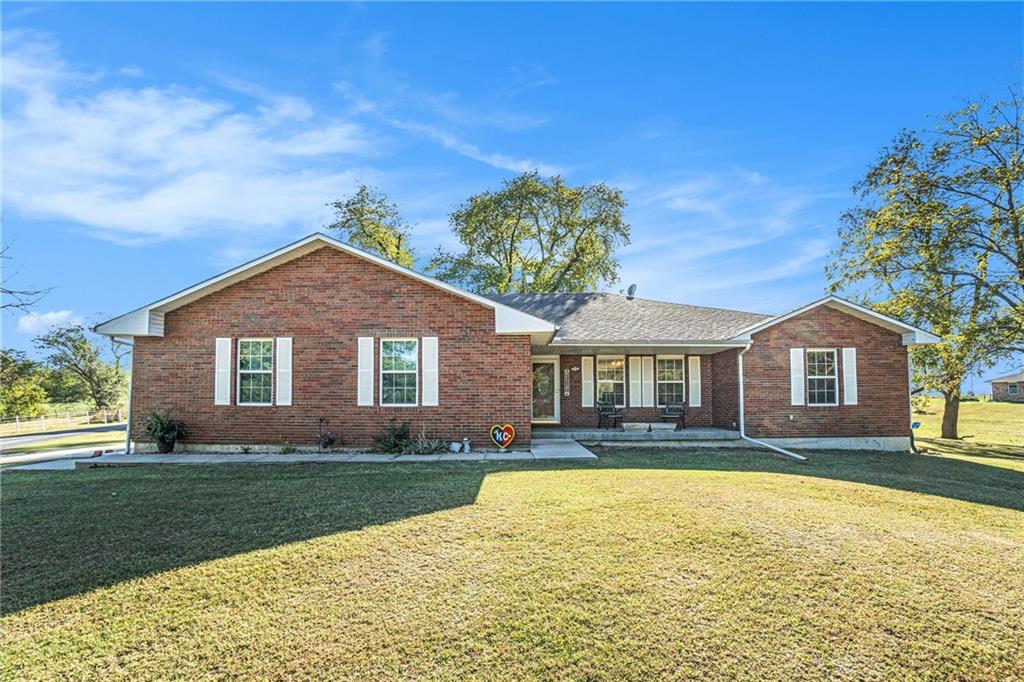 22543 Dempsey Rd N, Leavenworth, KS 66048