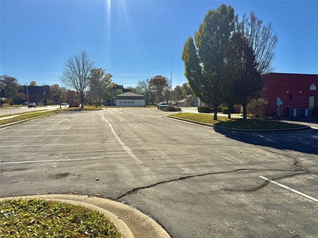 209 S 2nd St, Clinton, MO 64735
