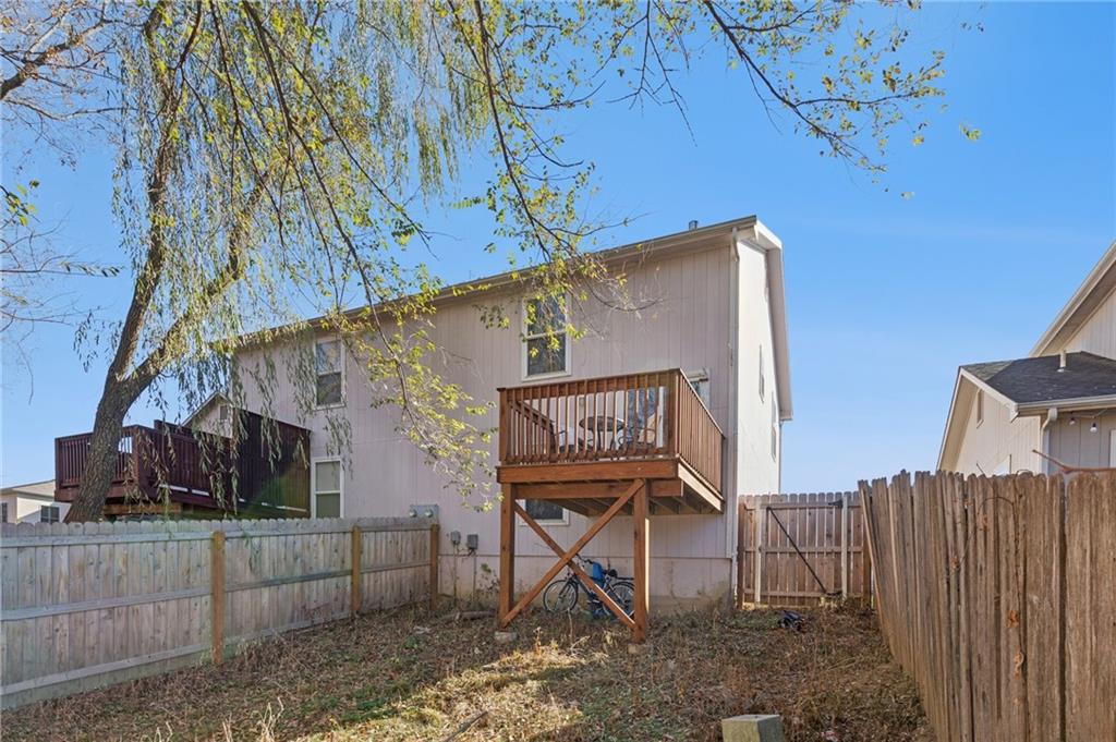 121 Silver Leaf Ln, Baldwin City, KS 66006