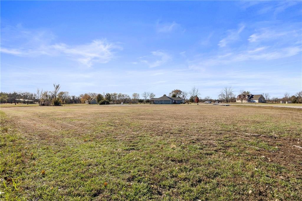 2114 Ironwood Dr, Fort Scott, KS 66701