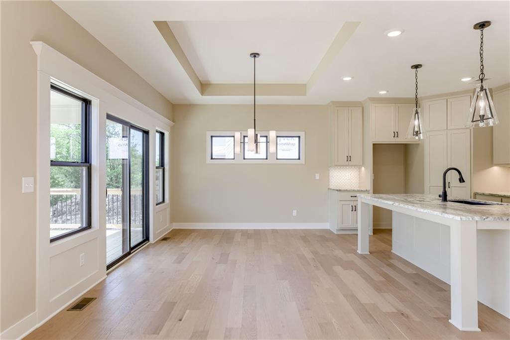 827 Reed Dr, Raymore, MO 64083