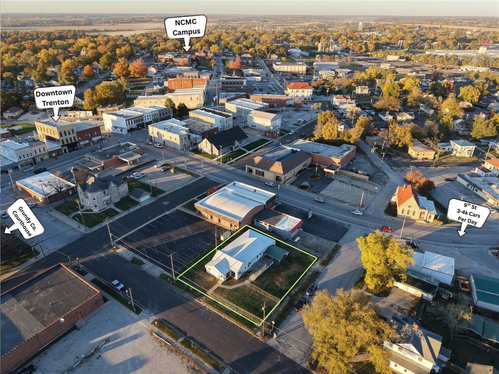 131 E 8th St, Trenton, MO 64683